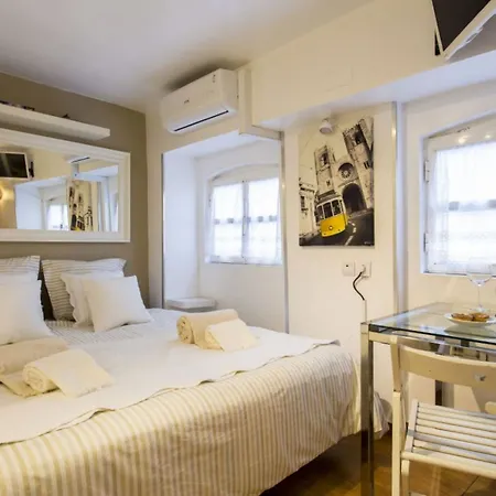 Alfama For Two Studio By Altido